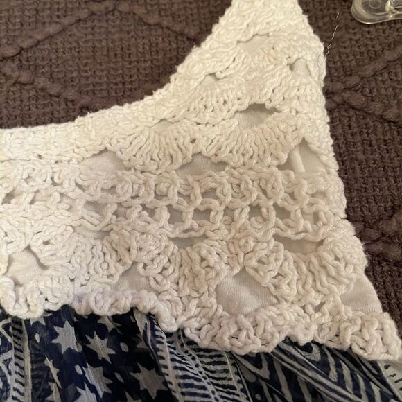 Hollister blue and white Tank Top, lace top and sheer bottom, size small - Picture 4 of 6